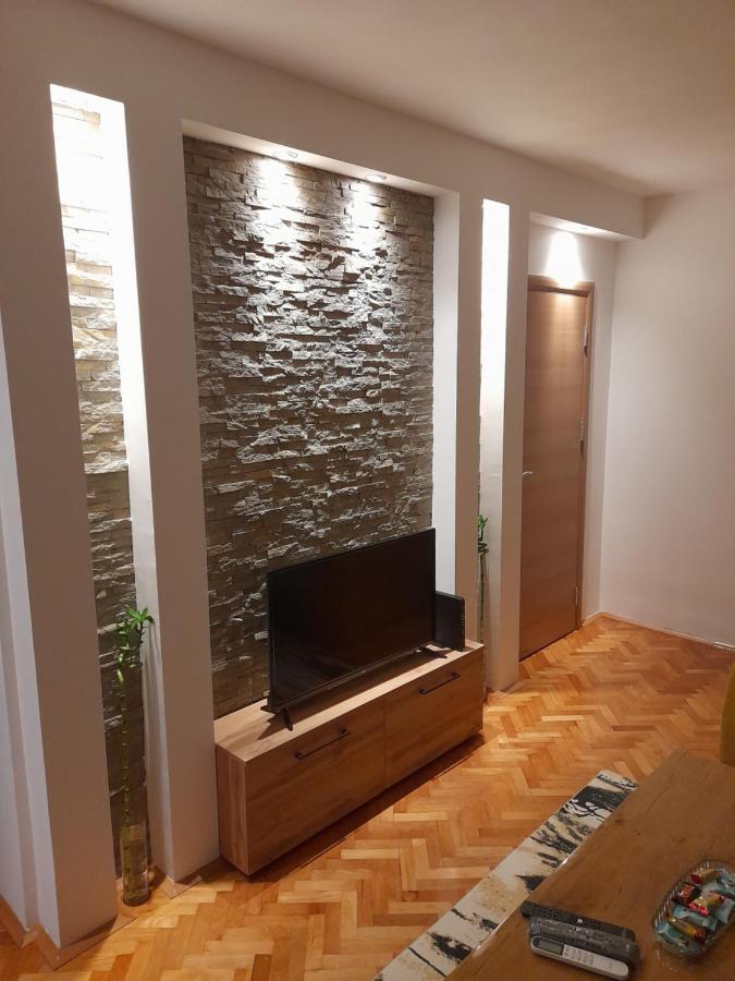 Holiday Apartaments 2 Ni エクステリア 写真