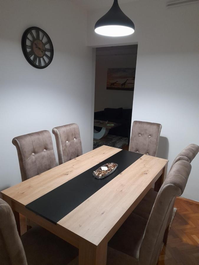 Holiday Apartaments 2 Ni エクステリア 写真