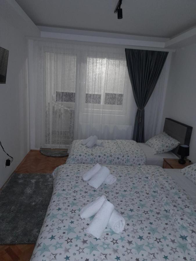 Holiday Apartaments 2 Ni エクステリア 写真