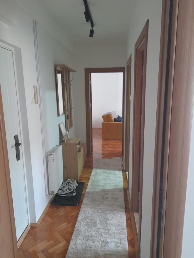 Holiday Apartaments 2 Ni エクステリア 写真