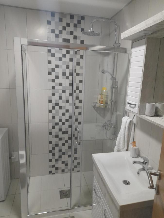 Holiday Apartaments 2 Ni エクステリア 写真