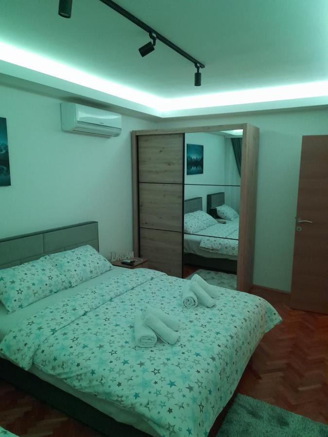 Holiday Apartaments 2 Ni エクステリア 写真
