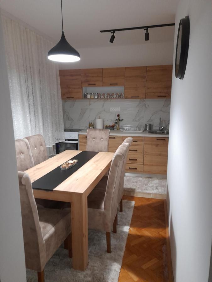 Holiday Apartaments 2 Ni エクステリア 写真